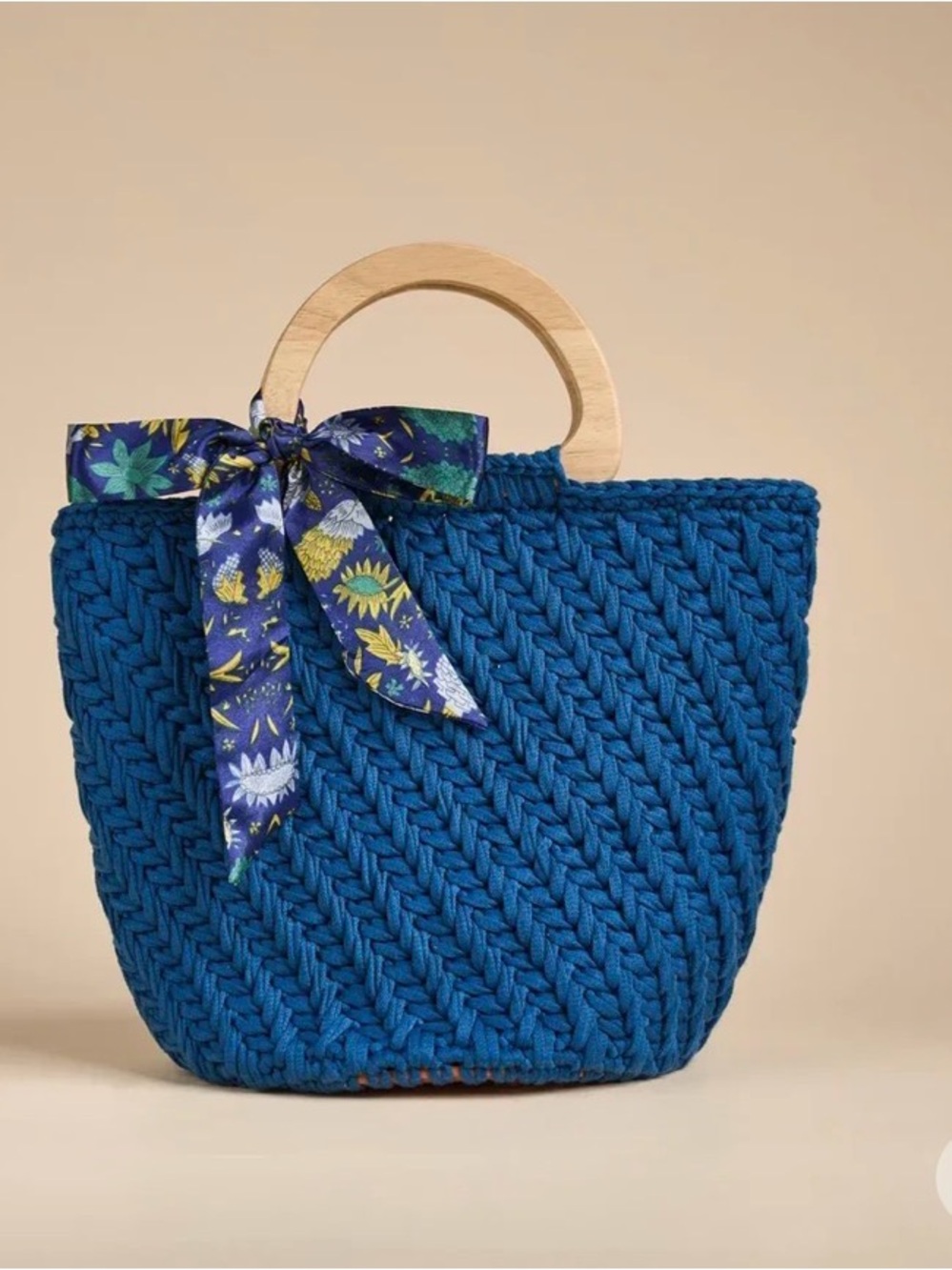 NWT Crochet Park crochet kit:  Blue Woven Tote Bag with Wooden Handles